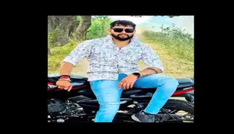 मुळशी पटर्न! नाशिकमध्ये तडीपार सराईत गुंडाला टोळक्याने घरात घुसून संपवलं.