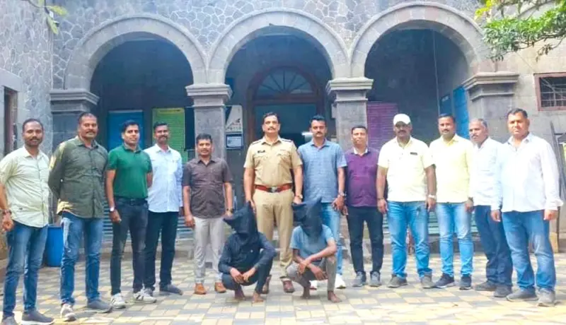 विद्यार्थ्यांना लुटणाऱ्या दोघांना चतुःश्रृंगी पोलिसांनी केली शिताफीतीने अटक.