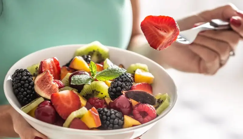 10 Low Sugar Fruits That Help In Weight Loss