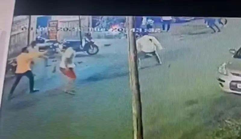 पुणे! Z ब्रीजजवळ भडकलं टोळीयुद्ध, कोयत्याने प्राणघातक हल्ला.