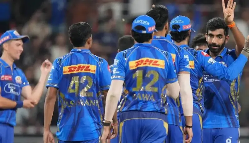 क्या IPL 2026 से मुंबई इंडियंस का सफर खत्म? या अब भी प्लेऑफ की उम्मीद जिंदा-समझें पूरे समीकरण