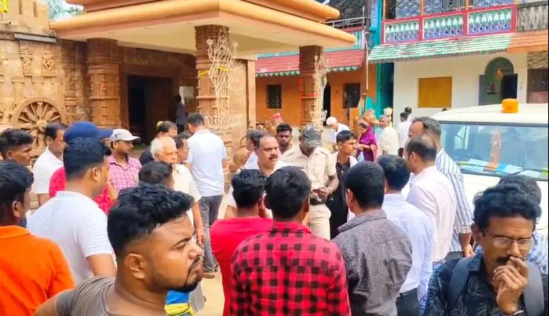 ମା' ଭଦ୍ରକାଳୀ ମନ୍ଦିର ଚୋରିର ଦୁଇ ଅଭିଯୁକ୍ତଙ୍କୁ କୋର୍ଟ ଚାଲାଣ, ପୁଲିସ୍‌ଙ୍କ ଆଗରେ ବଖାଣିଲେ ଚୋରି ସମୟର ଅଲୌକିକ ଘଟଣା