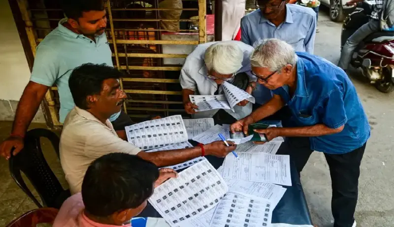 Election Fever Grips Bengal: 3.6 Crore Voters in First Phase, Deputy Commissioner's Review Meet Tomorrow