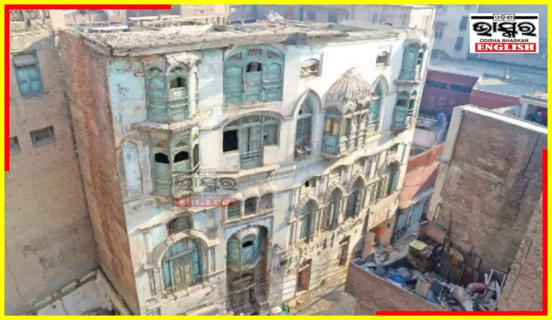 Raj Kapoor's Ancestral Haveli in Pakistan Damaged by Rains & Quake
