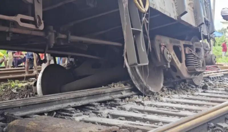 UP: Two freight wagons derail at Khurja Junction; no casualties