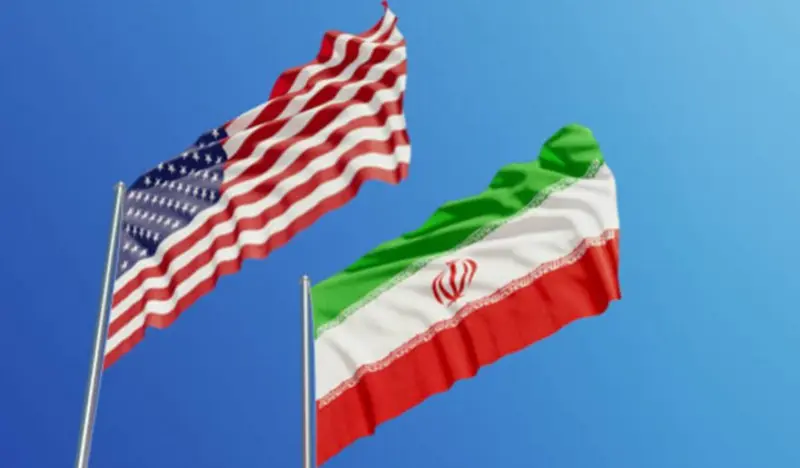 ایران نے کہا کہ ہتھیار نہیں ڈالیں گے، امریکا نے کہا کہ بے مثال فوجی کارروائی ہوگی