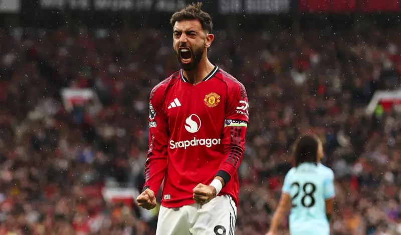 Fernandes' penalty helps Man United stage dramatic 3-2 win over Burnley