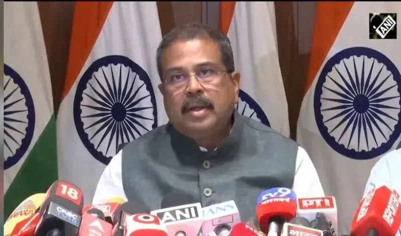 Dharmendra Pradhan: కంప్యూటర్ ద్వారా వచ్చే ఏడాది నుంచి నీట్ పరీక్ష..