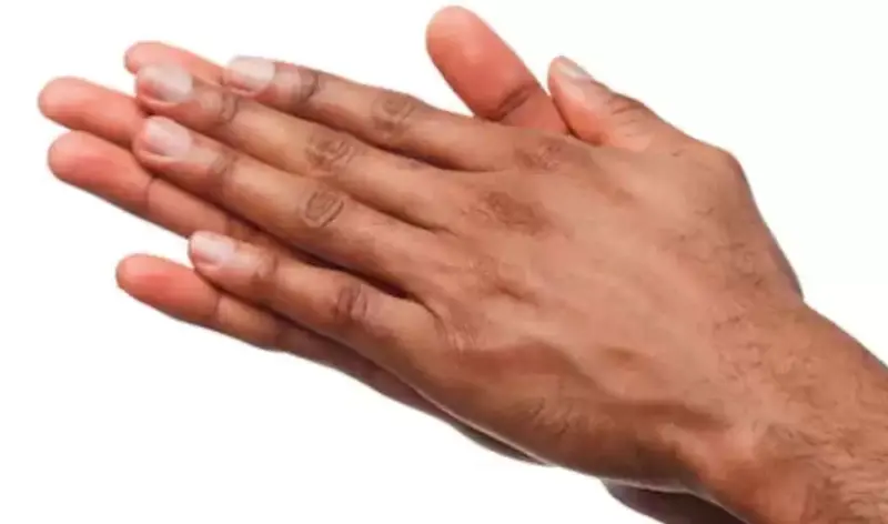 Palm Rubbing: Rubbing both hands will improve your health, know why doing this is beneficial