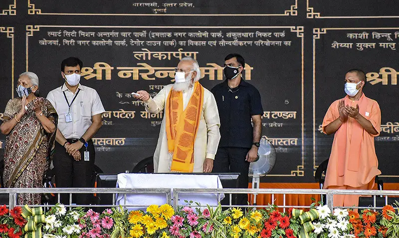 ವಾರಣಾಸಿಯಲ್ಲಿ 1,500 ಕೋಟಿ ರೂ.ಗಳ ಅಭಿವೃದ್ಧಿ ಯೋಜನೆಗೆ ಪ್ರಧಾನಿ ಚಾಲನೆ