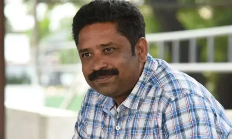 புது ஹீரோவை புகழ்ந்த சீனு ராமசாமி.. ஃபர்ஸ்ட் லுக் இதோ..!