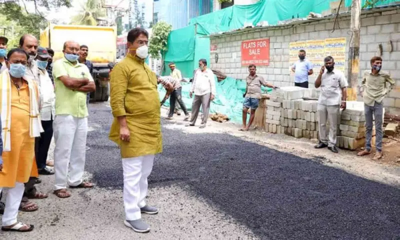 ಈ ತಿಂಗಳ ಕೊನೆಯಲ್ಲಿ ರಸ್ತೆಯ ಎಲ್ಲಾ ಗುಂಡಿಗಳನ್ನ ಮುಚ್ಚುತ್ತೇವೆ : ಸಚಿವ ಅಶೋಕ್