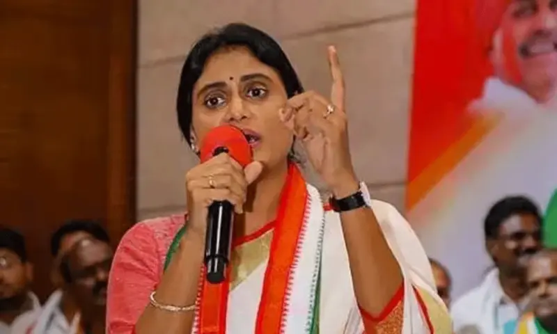 షర్మిల మిక్స్ డ్ పాలిటిక్స్.. టార్గెట్ వైసీపీ.. !