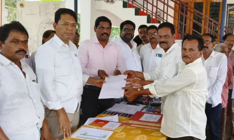 Razole: రాజోలులో ప్రజా సమస్యల పరిష్కారానికి వినూత్న అడుగు