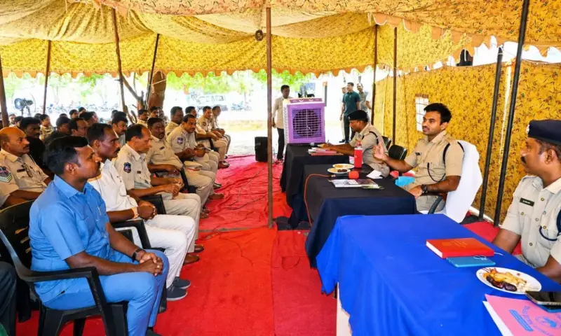 Mahabubabad: మహబూబాబాద్‌లో పోలీస్ దర్బార్: ఏఆర్ సిబ్బందితో ఎస్పీ శబరీష్ సమీక్ష