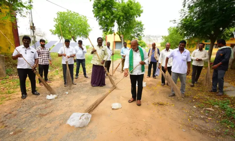 Vinukonda: వినుకొండ మార్కెట్ యార్డ్ లో స్వచ్ఛ ఆంధ్ర స్వర్ణాంధ్ర కార్యక్రమం