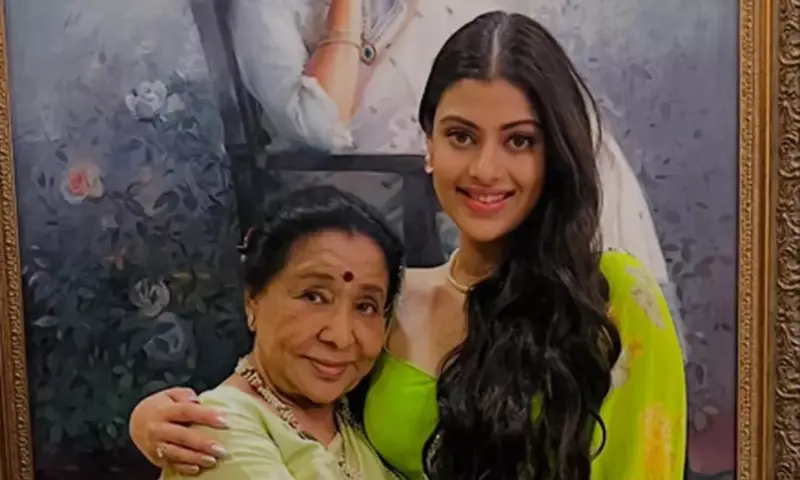 Asha Bhosle's grand daughter divulges reason for legendary singer's hospitalization, requests privacy