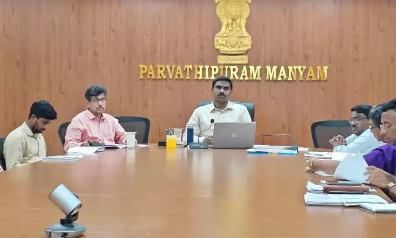 Parvathipuram: 'స్వచ్ఛభారత్ మిషన్' లక్ష్యాలపై కలెక్టర్ సమీక్ష