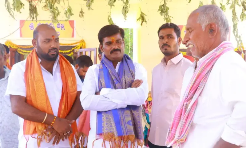 Siddipet: సిద్దిపేట జిల్లాలో ఆధ్యాత్మిక శోభ.. ఆలయ పూజల్లో భక్తుల రద్దీ