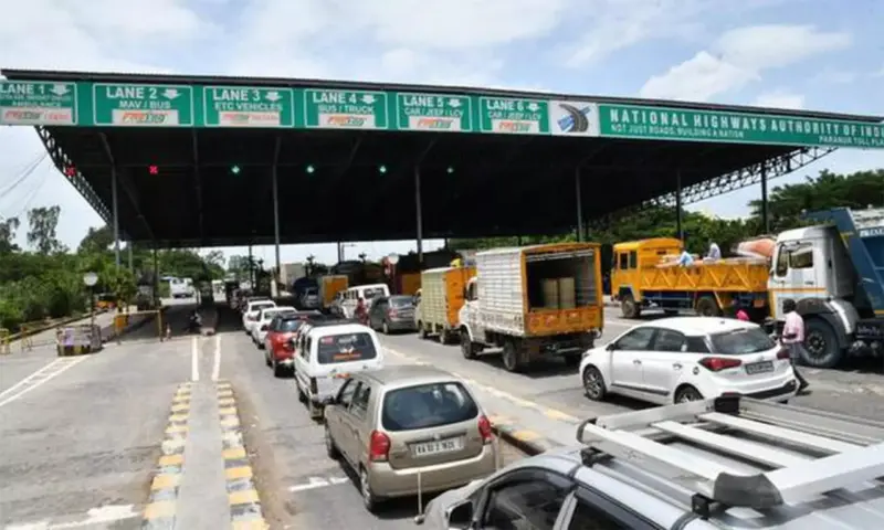தமிழ்நாட்டில் 36 சுங்கச் சாவடிகளில் கட்டண உயர்வு அமலுக்கு வந்தது!