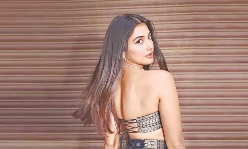 Pooja Hegde turns heads amid film buzz