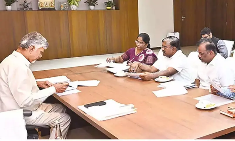 Naidu sets 2027 deadline for land re-survey