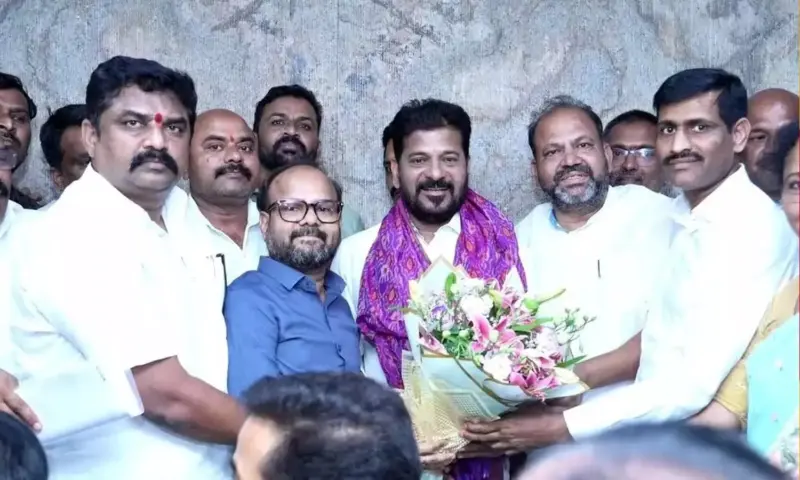 తెలంగాణ ఉద్యోగులకు సీఎం రేవంత్ రెడ్డి మెగా గిఫ్ట్..నాలుగు కీలక వరాలు!