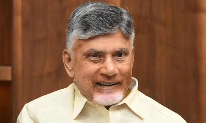 దేశ రాజకీయాల్లో చంద్రబాబు 'చక్రం' ..!
