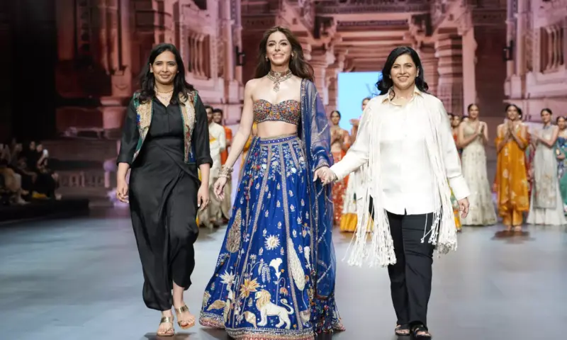 From Heart of Hyderabad to Runways of Mumbai: Vaishali Agarwal Debuts 'Baakul'
