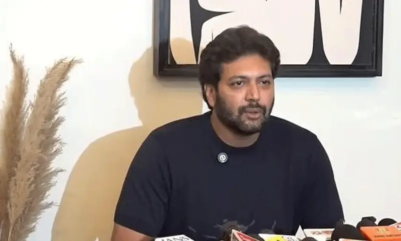 విడాకులు తీసుకున్న భర్తకు మద్దతుగా హీరోయిన్లు!