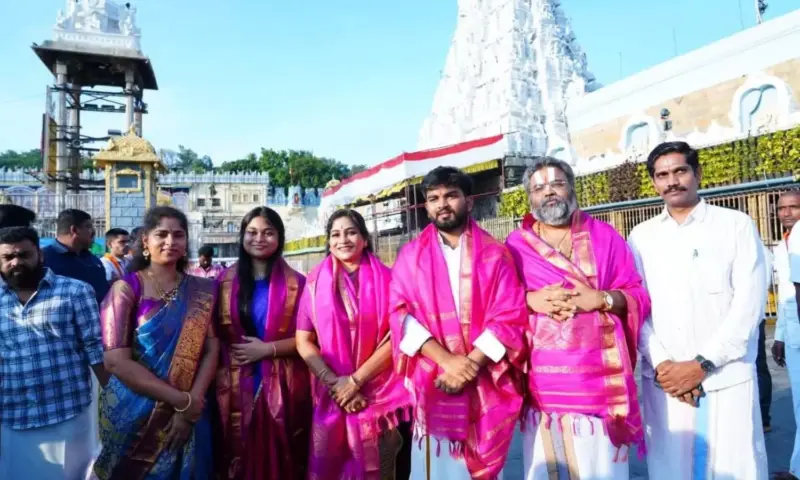 Tirupati: శ్రీవారి సేవలో ఏపీ హోం మంత్రి వంగలపూడి అనిత
