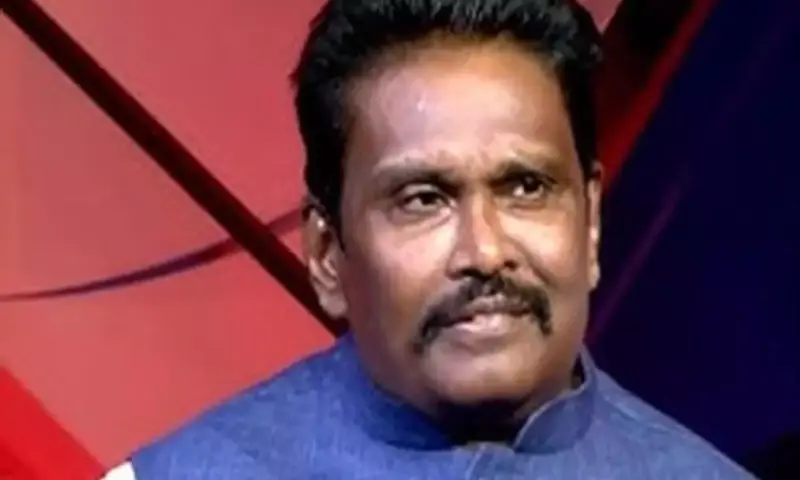 సునీల్ థర్డ్ ఫ్రంట్ చర్చలు - రివీల్ చేసిన రఘురామ
