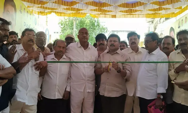 Gudur: గూడూరులో కూరగాయల మార్కెట్ ప్రారంభం.. సైకిల్‌పై వచ్చిన ఎమ్మెల్యే!