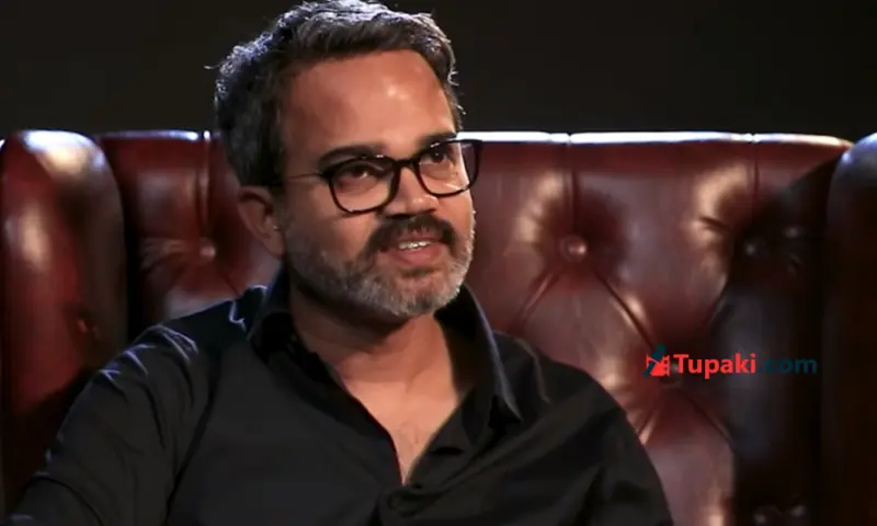 ప్రశాంత్ నీల్.. ఆ ప్లేస్ కొట్టేశారా?