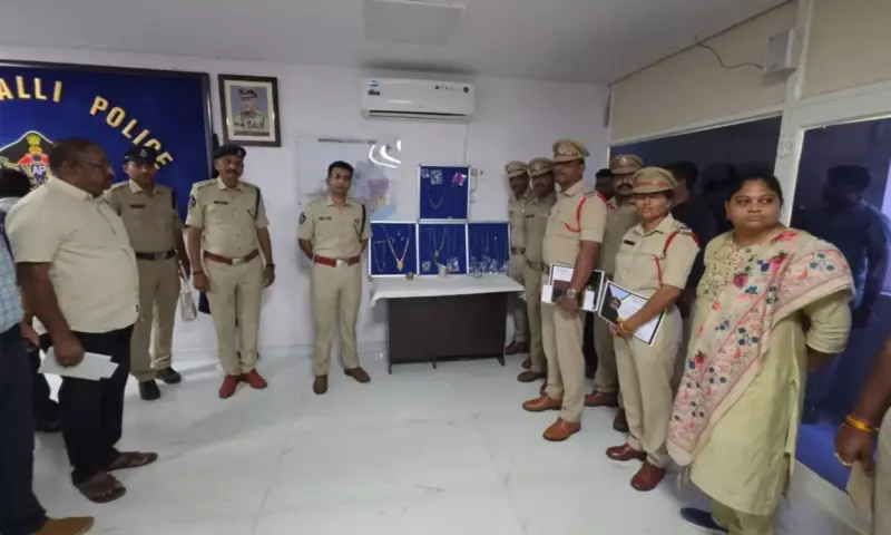 Anakapalli: అనకాపల్లి జిల్లాలో వరుస చోరీల గుట్టురట్టు చేసిన పోలీసులు