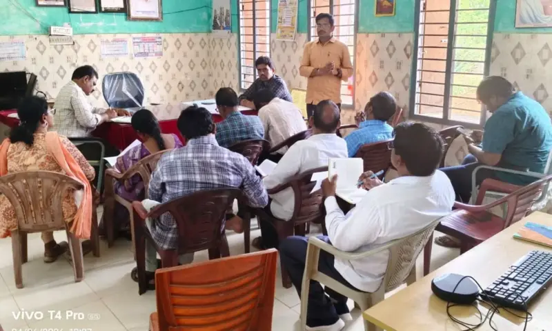 Nellore: మే నెలలో గృహాల గణన తహసీల్దార్ సమీక్ష