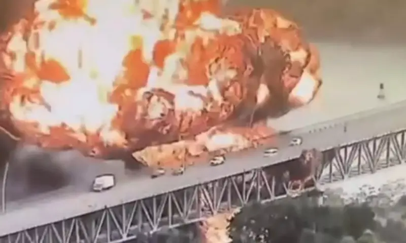 Massive Explosion: పనామా కాలువలో భారీ పేలుడు