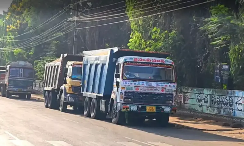 Sathupally: ఏపీ నుండి తెలంగాణకు ఇసుక స్మగ్లింగ్.. ముగ్గురు అరెస్ట్