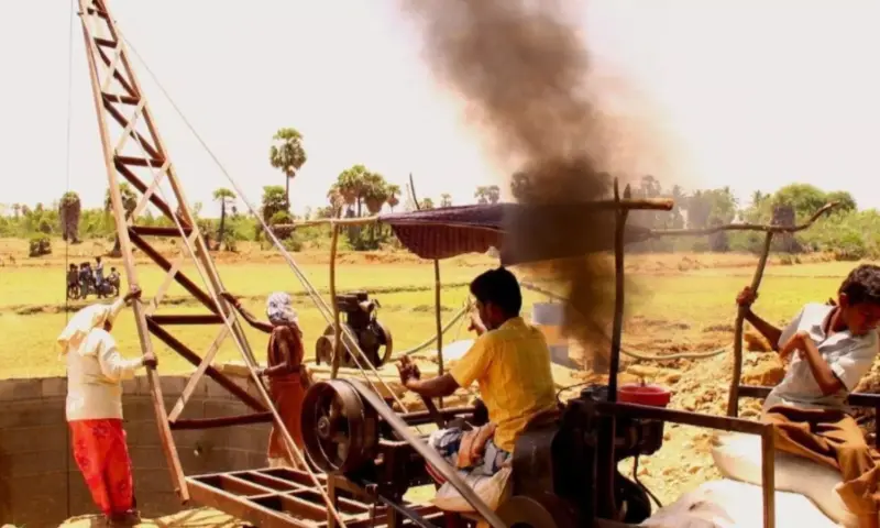 Gangadhara: అడుగంటిన భూగర్భ జలాలు.. ఎండిపోతున్న వరి పంటలు!