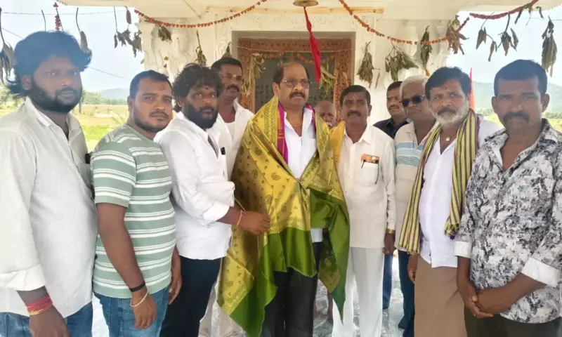 Kanchili: నిమ్మాసిని అమ్మవారి సన్నిధిలో ఎమ్మెల్సీ నర్తు రామారావు!