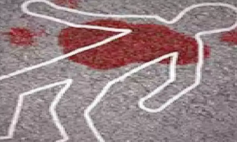 Machete attack over love leaves teenager critical