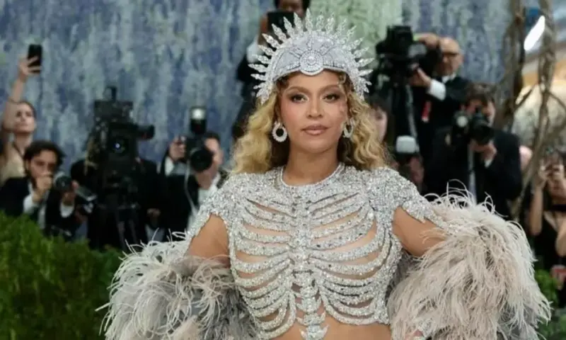Met Gala 2026: Beyoncé, Rihanna, Anne Hathaway and all the best-dressed celebrities on the red carpet