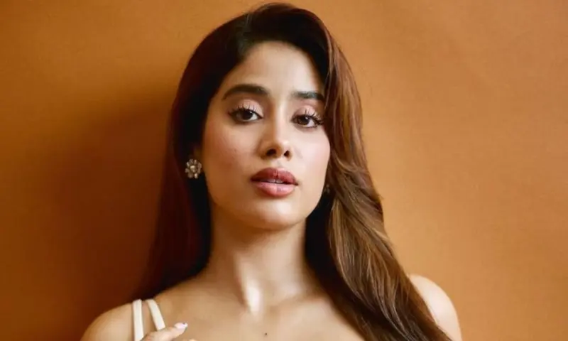 Janhvi Kapoor Opens Up About Seeing Her Deepfake Pic On Adult Site At 15, Says She's Not At Peace.