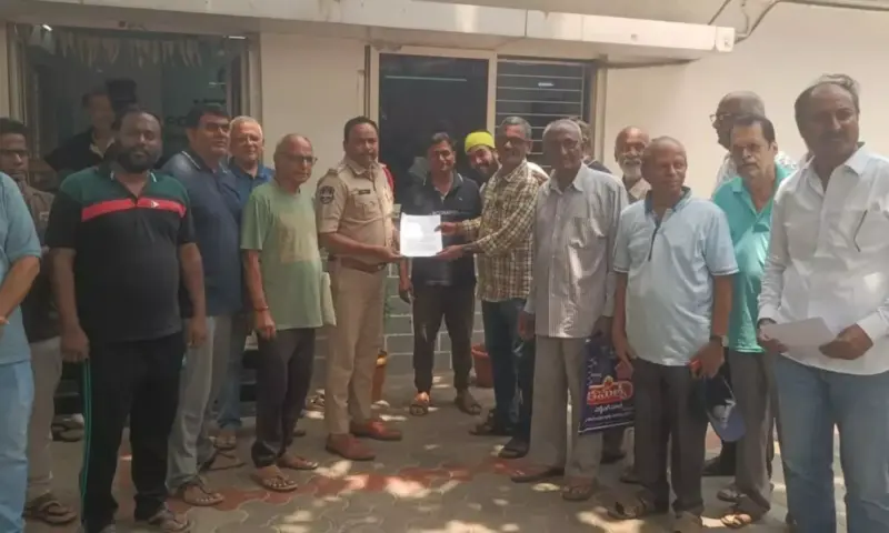 Medchal: విల్లా యజమానుల ఆస్తులు అక్రమంగా తాకట్టు.. సాకేత్ యాజమాన్యం