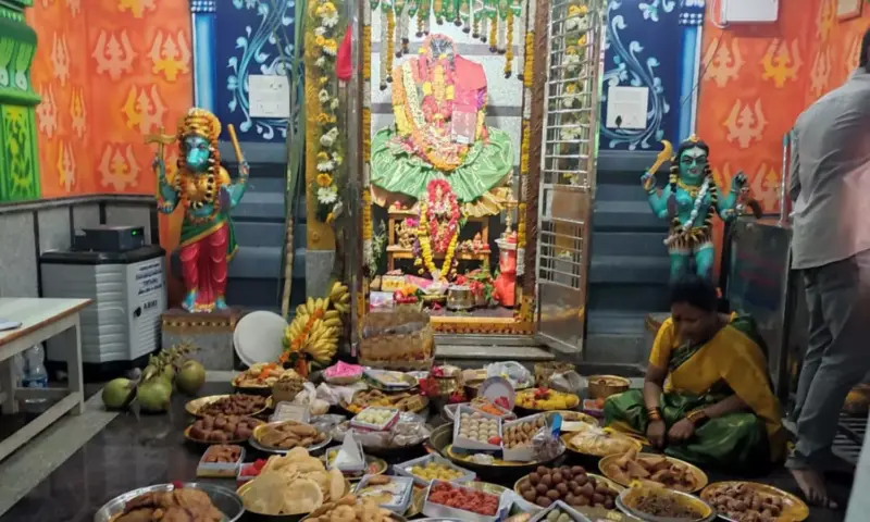 Parvathipuram: అమ్మవారికి భక్తితో 'సారె'.. కురుపాంలో అద్భుత వేడుక!