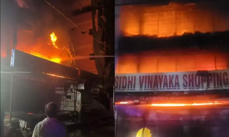 Rajendranagar: బండ్లగూడలో భారీ అగ్నిప్రమాదం బట్టల షాపు బూడిద!