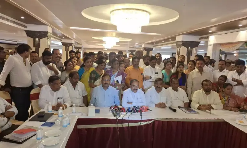 Malkajgiri: జవహర్ నగర్ డంపింగ్ యార్డ్ సమస్యపై ప్రజాప్రతినిధుల గరం!