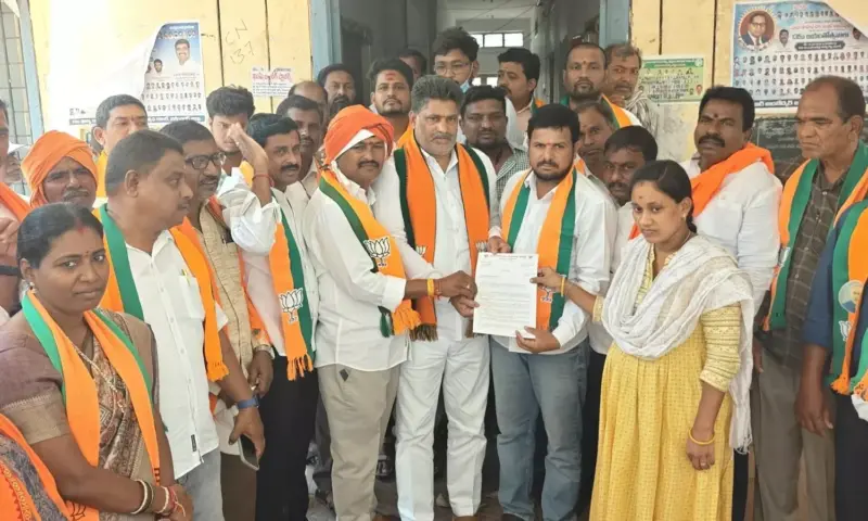 Jammikunta: కాంగ్రెస్ పాలనలో రైతుల పరిస్థితి అగమ్యగోచరం: గంగాడి కృష్ణారెడ్డి