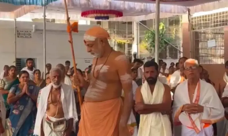 Thoguta: శని దేవునికి 750 కిలోల నూనెతో అభిషేకం.. ఎక్కడో తెలుసా?
