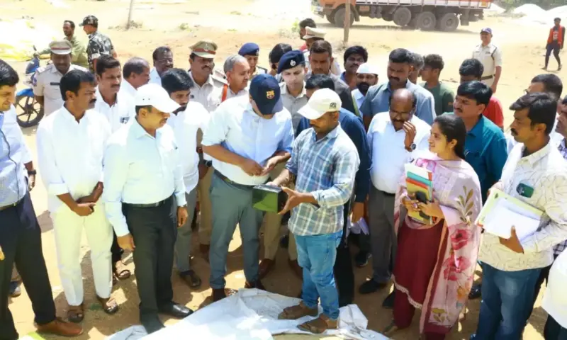 Chittyal: పౌర సరఫరాల కమీషనర్ మెరుపు తనిఖీ కొనుగోలు కేంద్రంలో ఏం జరిగిందంటే